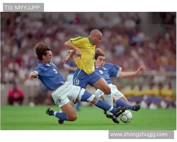 足球巨星私生活乱象揭秘：他们的私人世界比球场更疯狂